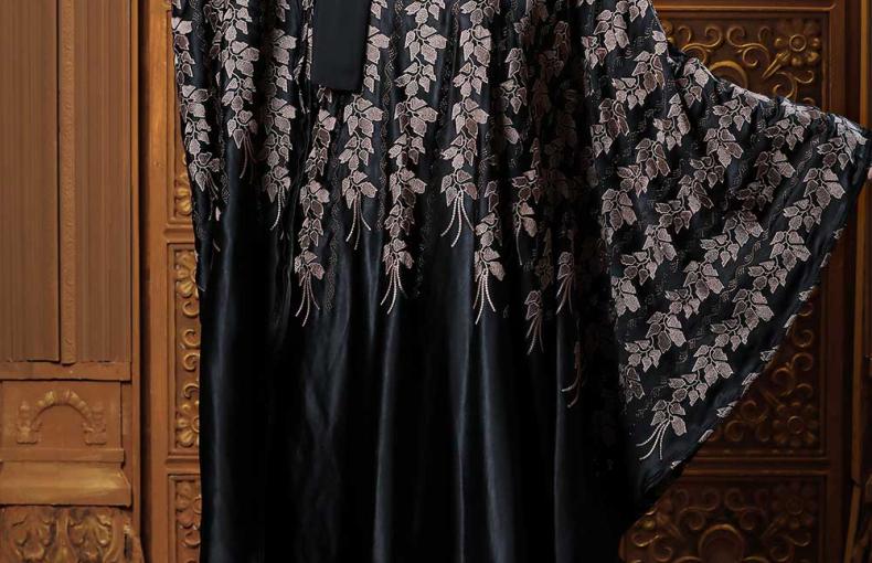 Elegant Lace Abaya